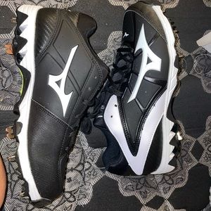 Mizuno Womens Softball Metal Cleats